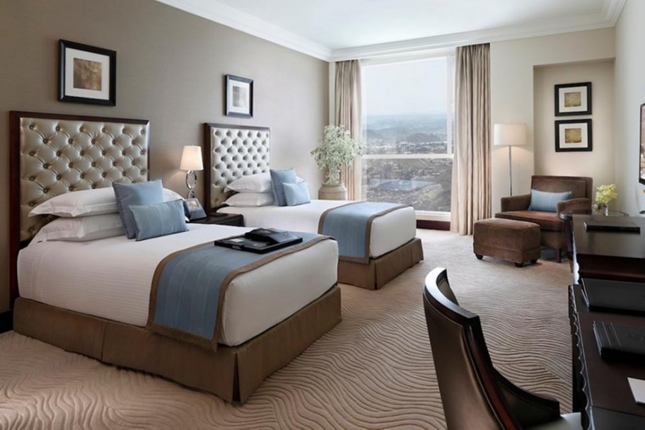 FAİRMONT CLOCK TOWER